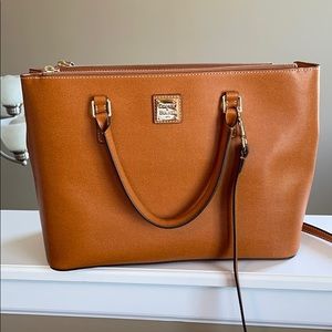 Dooney & Burke Shoulder Purse